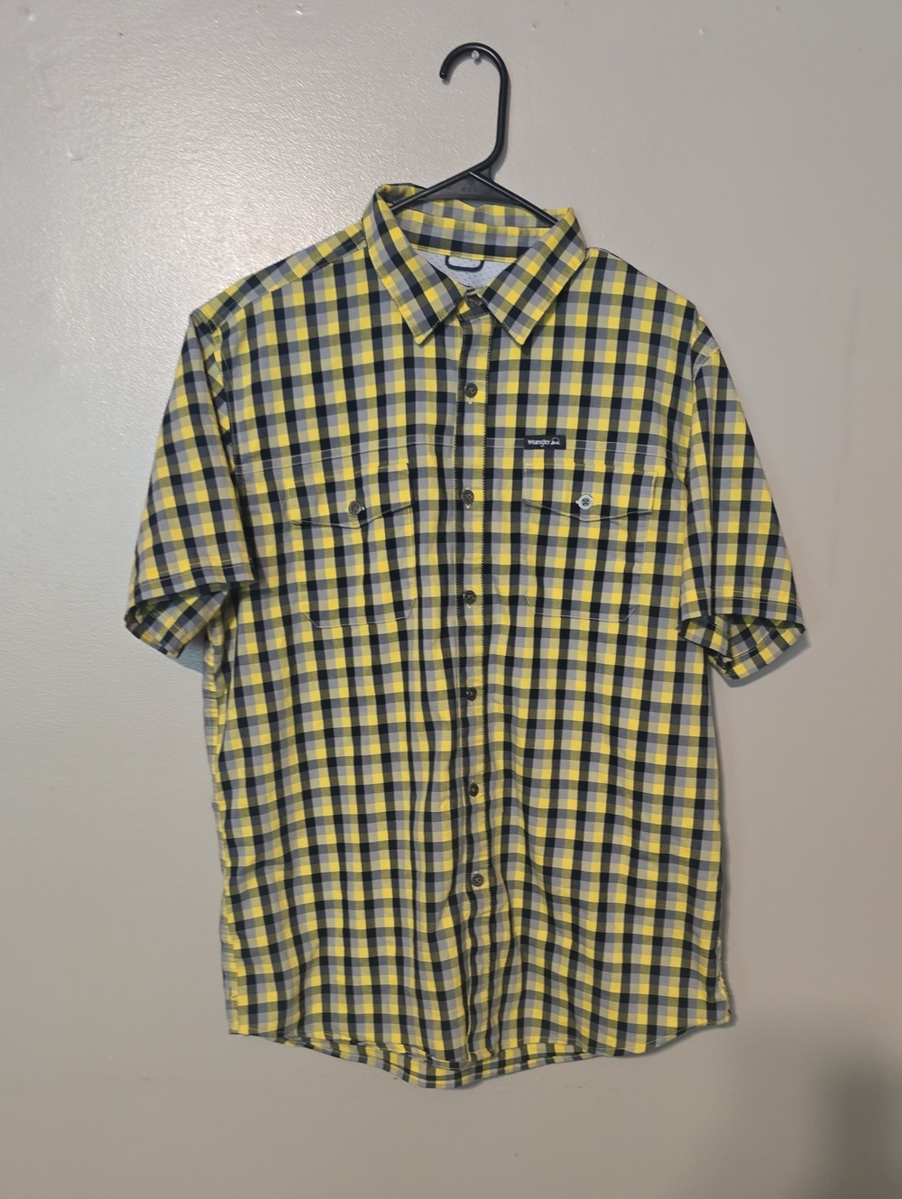 Wrangler Outdoor Western Shirt Size L Short Sleeve Plaid Yellow Black Check